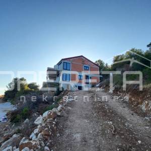 Moderan stan u srcu prirode, Pasadur, Lastovo