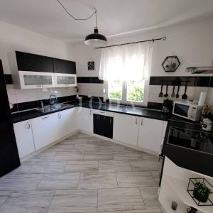 Moderna kuća s bazenom u okolici Dobrinja - Krk