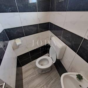 Moderna kuća s bazenom u okolici Dobrinja - Krk