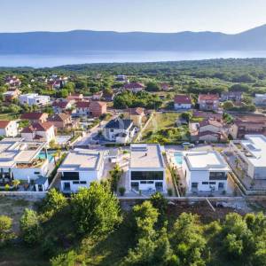 Moderna luksuzna vila s pogledom na  more