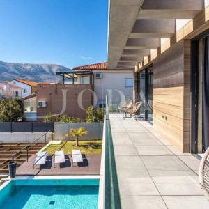 Moderna urbana villa s bazenom, otok Krk