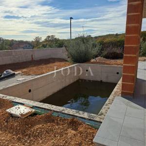 Moderna villa s bazenom i pogledom na more, otok Krk