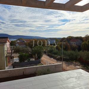 Moderna villa s bazenom i pogledom na more, otok Krk
