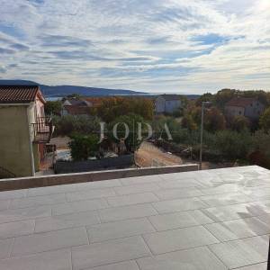Moderna villa s bazenom i pogledom na more, otok Krk