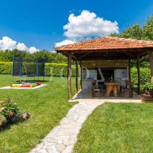 Motovun, okolica, kuća za odmor sa bazenom