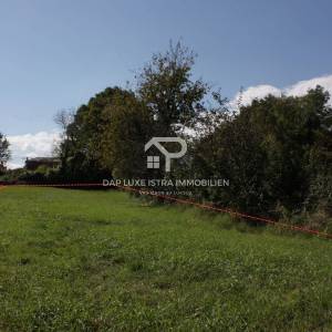 Na prodaju Građevinsko zemljište nedaleko Barbana 1497m2