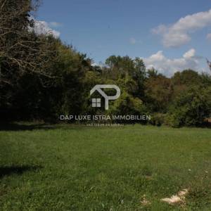 Na prodaju Građevinsko zemljište nedaleko Barbana 1497m2