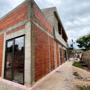 Na prodaju kuća u gradnji s bazenom – Bale, okolica