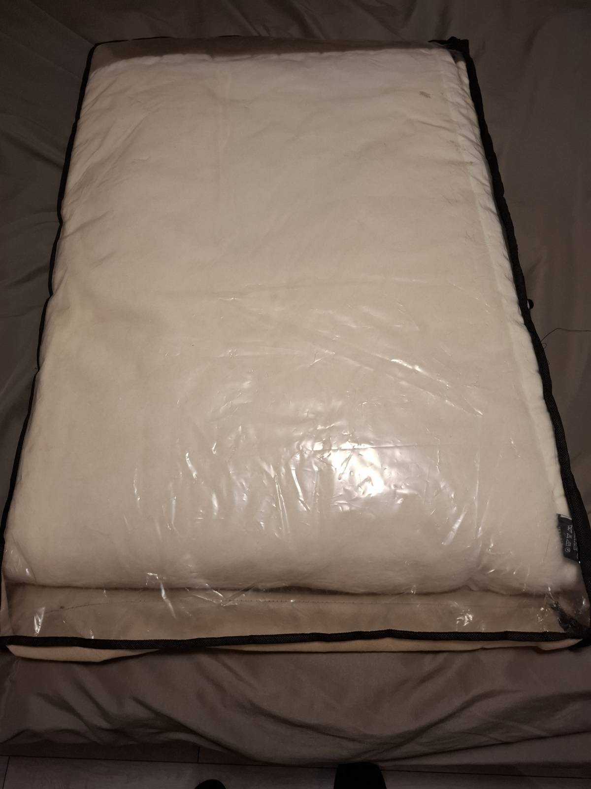 Nadmadrac od merino vune sa magnetima, novo