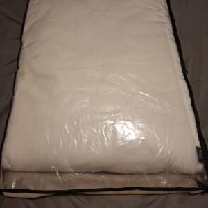 Nadmadrac od merino vune sa magnetima, novo