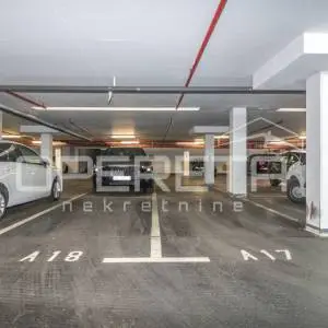 Najam, Garaža, Kvatrić, Bužanova, 12m2