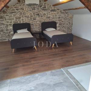 NAJAM Obnovljena istarska kuća kompl.opremljena,LABIN okolica