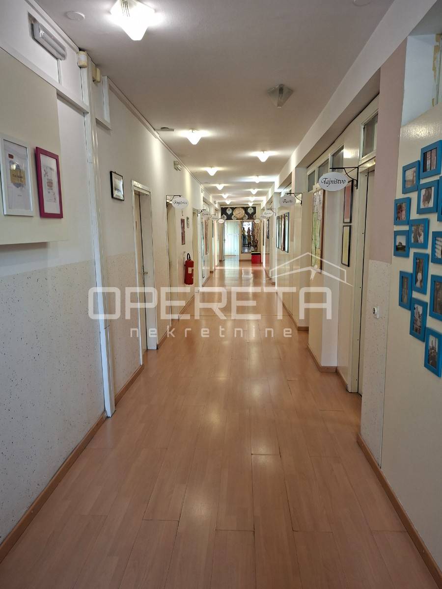 Najam, Poslovna zgrada, Centar, Centar, 26m2