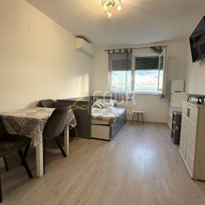 Najam, Rijeka, Donji Zamet, novoadaptirana garsonijera