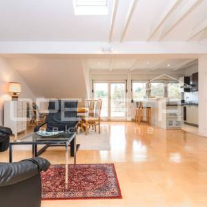 Najam, Stan, Remete, Kameniti stol, 2,5s, 100m2
