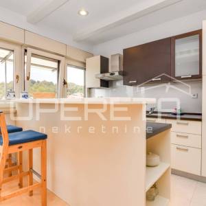 Najam, Stan, Remete, Kameniti stol, 2,5s, 100m2