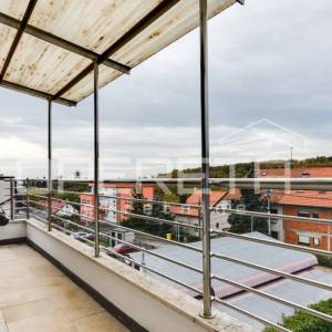 Najam, Stan, Remete, Kameniti stol, 2,5s, 100m2