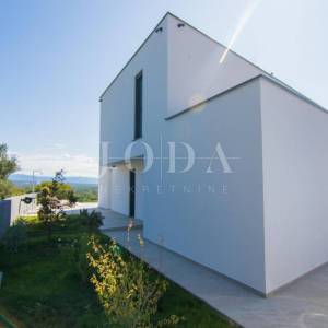 Nova moderna kuća - okolica grada Krka