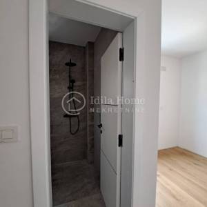 NOVALJA- JAKIŠNICA- LUKSUZAN STAN 123 m2 S VRTOM, BAZENOM i KONOBOM- ODMAH USELJIV