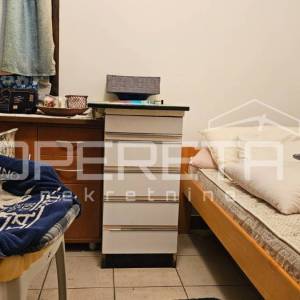 Novalja – Kuća s prostranim dvorištem na atraktivnoj lokaciji