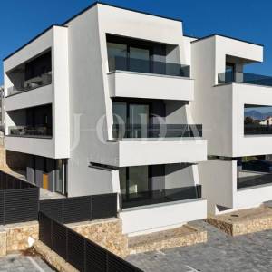 Novalja, novogradnja penthouse