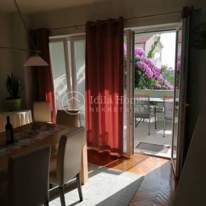 NOVALJA/KUĆA SA TRI APARTMANA/POGLED NA MORE/PRILIKA!