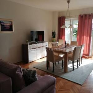 NOVALJA/KUĆA SA TRI APARTMANA/POGLED NA MORE/PRILIKA!
