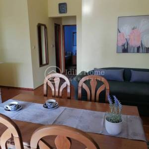 NOVALJA/KUĆA SA TRI APARTMANA/POGLED NA MORE/PRILIKA!