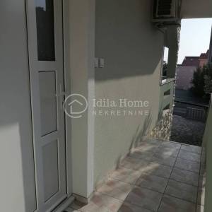 NOVALJA/KUĆA SA TRI APARTMANA/POGLED NA MORE/PRILIKA!