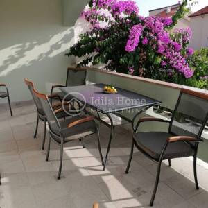NOVALJA/KUĆA SA TRI APARTMANA/POGLED NA MORE/PRILIKA!