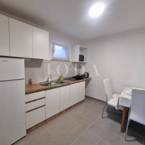 Novi Vindolski, kuća 70m od mora