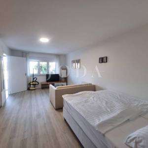 Novi Vindolski, kuća 70m od mora