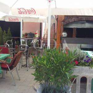 Novi Vinodolski, apartmanska kuća sa poslovnim prostorom