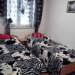 Novi Vinodolski, apartmanska kuća sa poslovnim prostorom