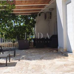 Novi Vinodolski, apartmanska kuća
