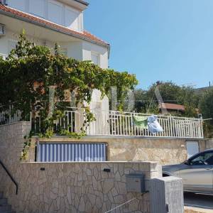 Novi Vinodolski, apartmanska kuća