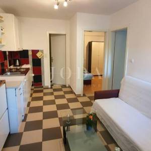 Novi Vinodolski, apartmanska kuća