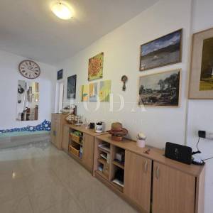 NOVI VINODOLSKI, BRIBIRSKA OBALA, stan 130m  od mora