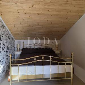 Novi Vinodolski, dvoetažni stan sa prekrasnim pogledom