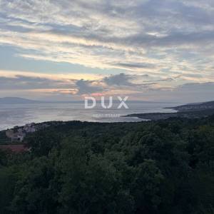 NOVI VINODOLSKI, KLENOVICA - teren s panoramskim pogledom za villu ili stambenu zgradu