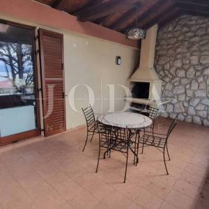 Novi Vinodolski kuća 100 m od mora