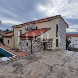 Novi Vinodolski kuća 100 m od mora