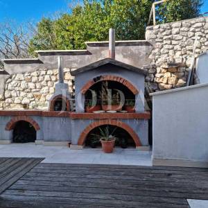 Novi Vinodolski, kuća 50m od mora