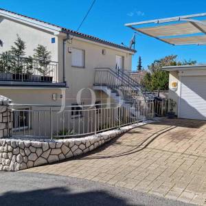 Novi Vinodolski, kuća 50m od mora