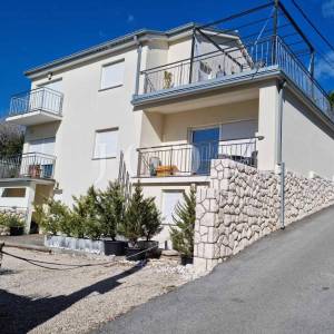Novi Vinodolski, kuća 50m od mora