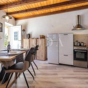 NOVI VINODOLSKI, kuća na mirnoj lokaciji