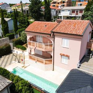 Novi Vinodolski kuća s bazenom