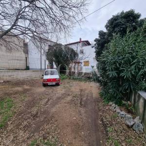 Novi Vinodolski-kuća sa 3 stambene jednice u centru grada