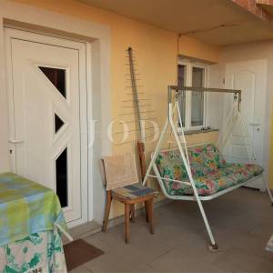 Novi Vinodolski, kuća sa četiri apartmana u blizini centra