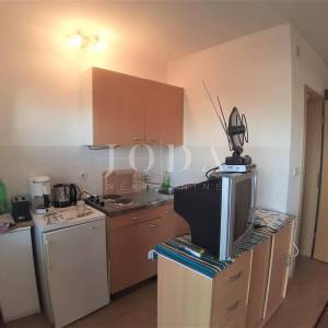 Novi Vinodolski, kuća sa četiri apartmana u blizini centra